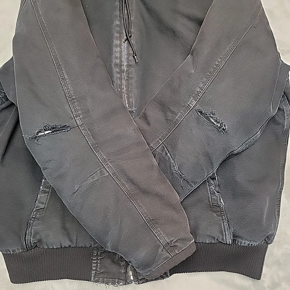 Carhartt  Active Jacket Men XL Black Canvas Insulated Workwear Distressed 104050